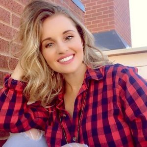 Meet your Posher, Stefany